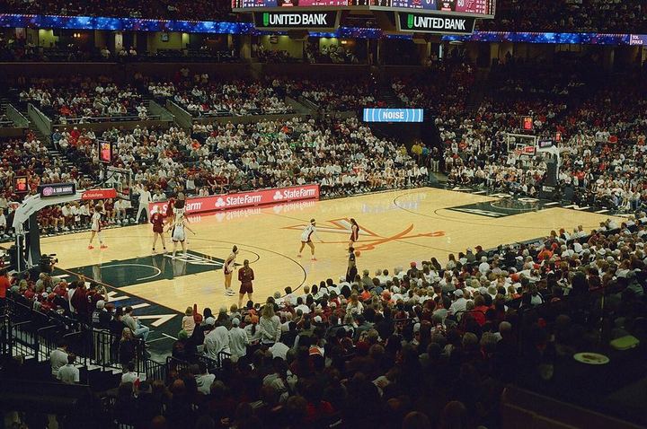 9年前今天内马尔加盟巴黎，2.22亿欧转会费纪录仍保持至今！…（封面配图）